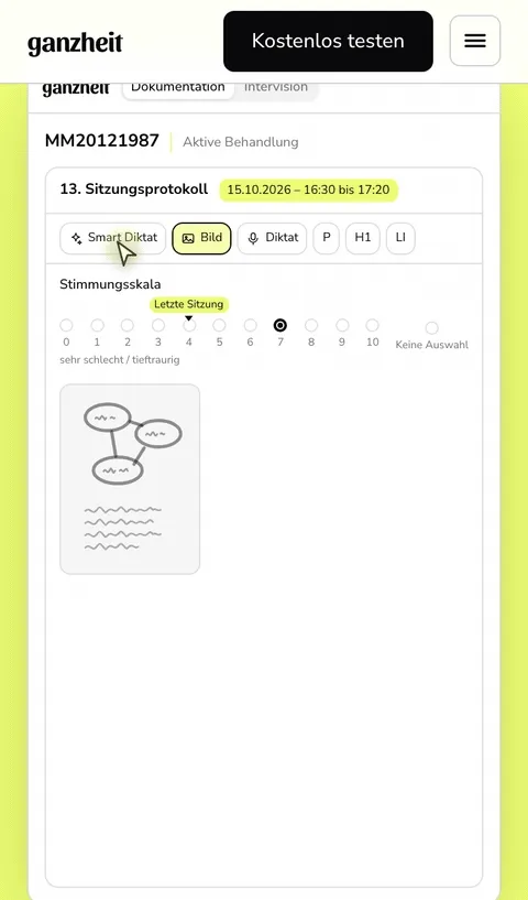 Animierte Produktdemo auf der ganzheit-Website in der mobilen Ansicht: Ein Smart Diktat mit Audiowelle wird zum gegliederten Sitzungsprotokoll